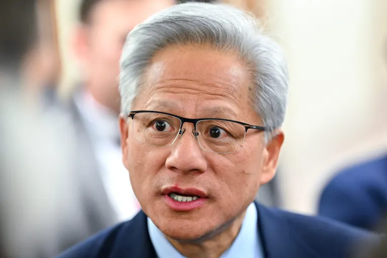 جنگ چیپ و دیتاسنتر؛ رقابت آمریکا و چین برای رهبری هوش مصنوعی